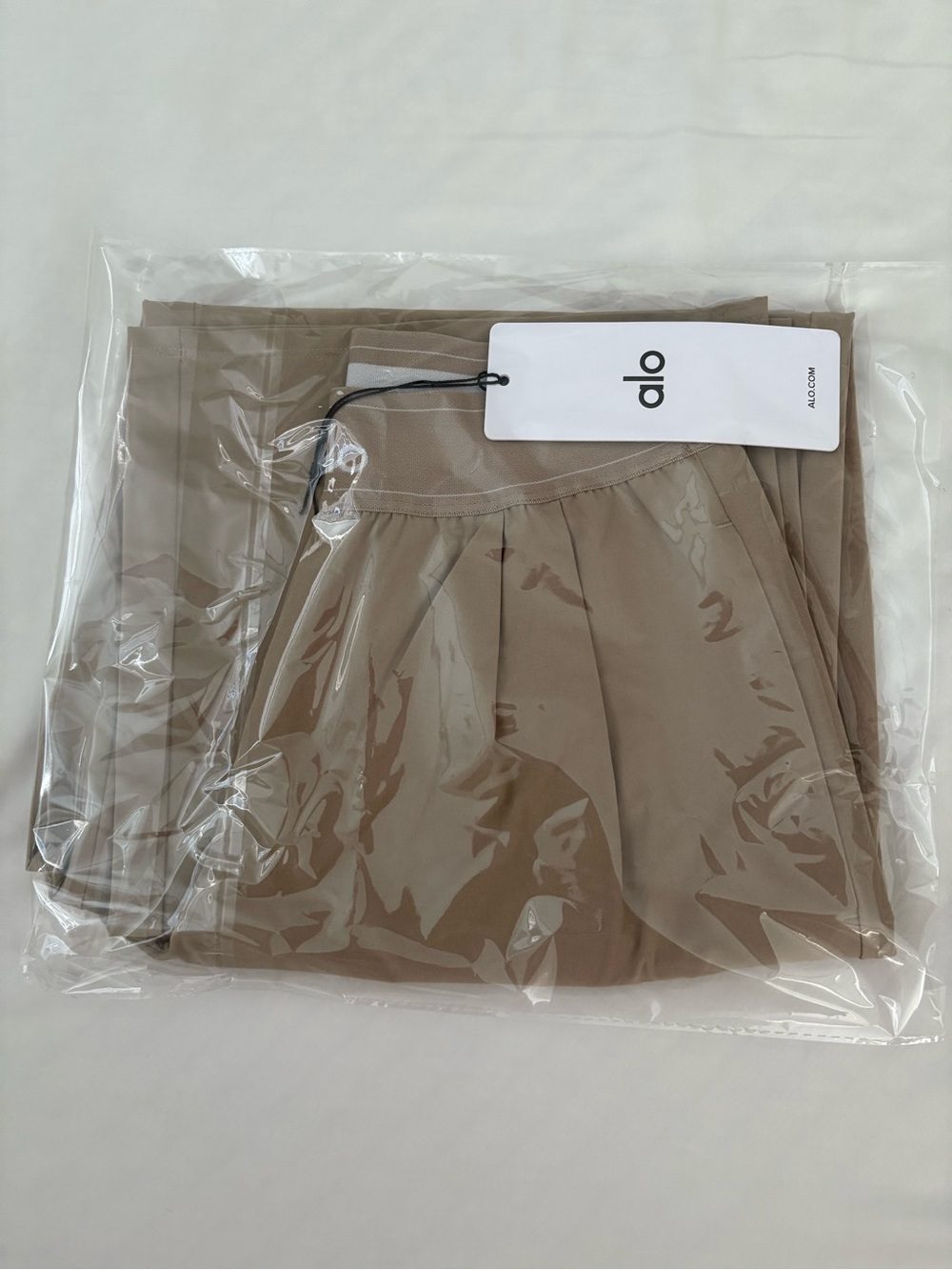 ALO Yoga suit up trousers gravel size xs BNWT - Picture 2 of 8